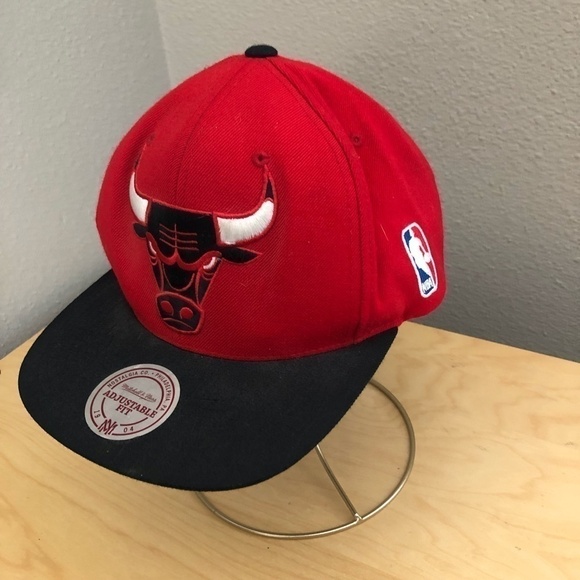 MITCHELL & NESS Chicago Bulls Trucker Hat - NEW - Picture 16 of 16
